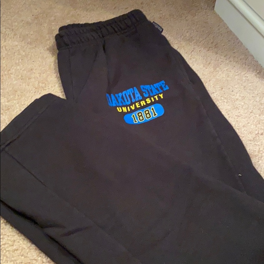 Jansport sweatpants with pockets